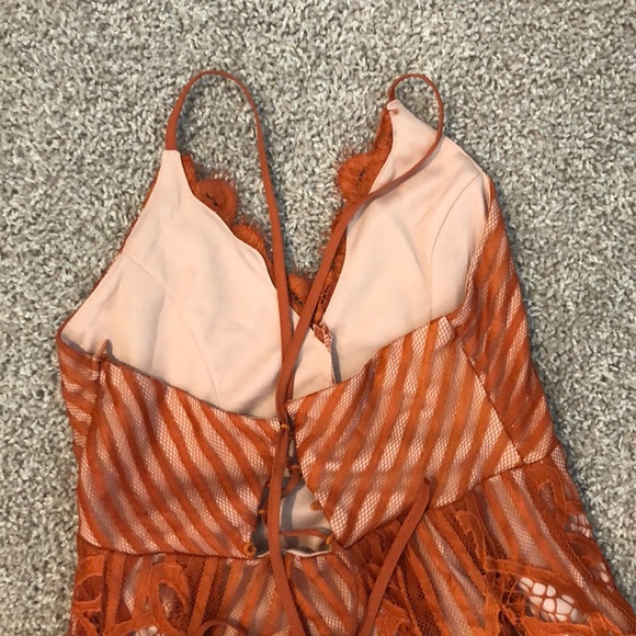 Rust colored romper - Picture 3 of 4